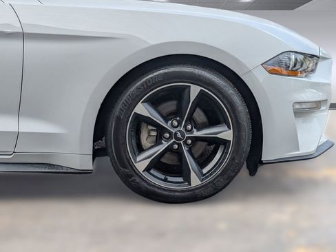 Used 2018 Ford Mustang Coupe image 12