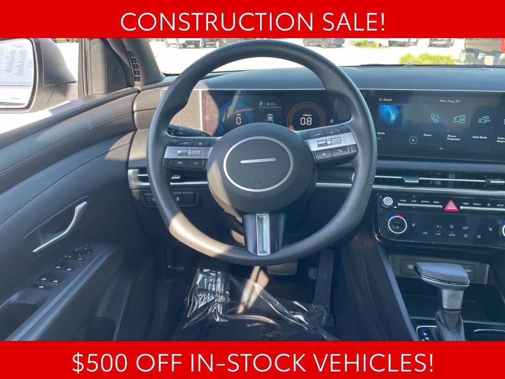 Used 2025 Hyundai Santa Cruz SEL AWD/4WD image 12
