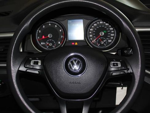 Used 2018 Volkswagen Atlas S image 15