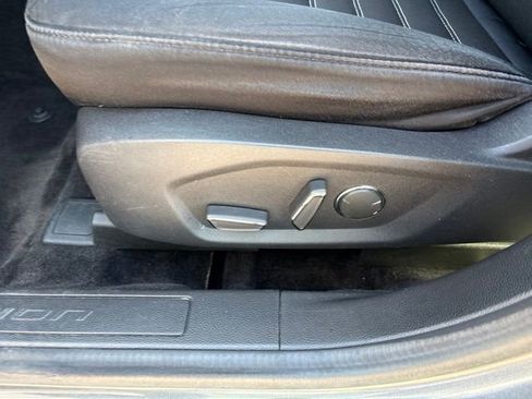 Used 2015 Ford Fusion SE FWD image 6