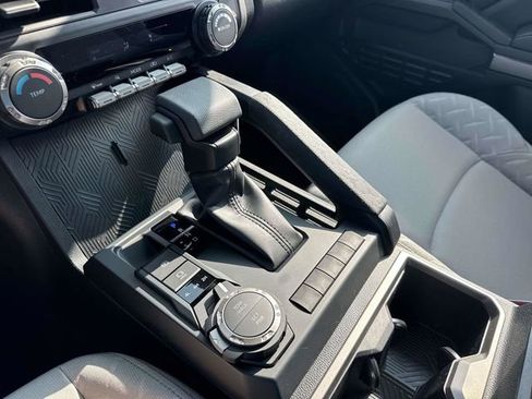 Used 2025 Toyota Tacoma SR5 image 30