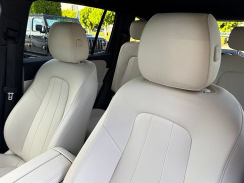 Used 2022 Mercedes-Benz GLB 250 image 25