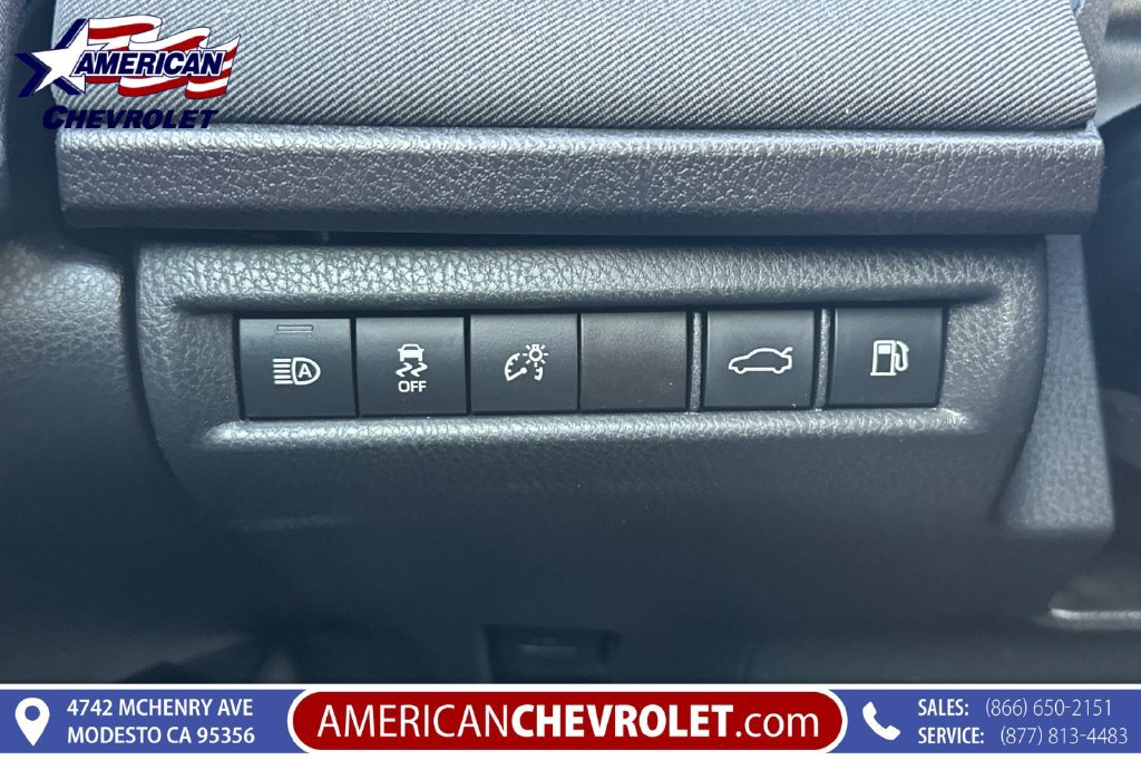 Used 2025 Toyota Camry LE FWD image 36
