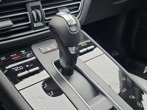 New 2026 Porsche Macan S image 22