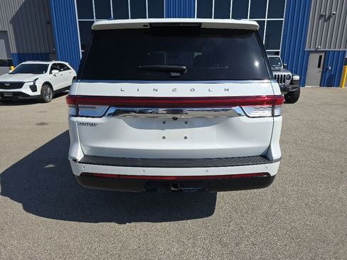Used 2022 Lincoln Navigator L Reserve AWD/4WD image 4