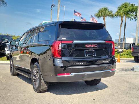 Used 2026 GMC Yukon XL Elevation w/ Elevation Premium Package RWD image 7