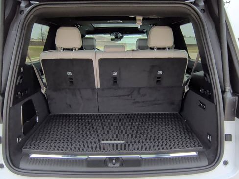 New 2026 Jeep Grand Wagoneer Summit image 49