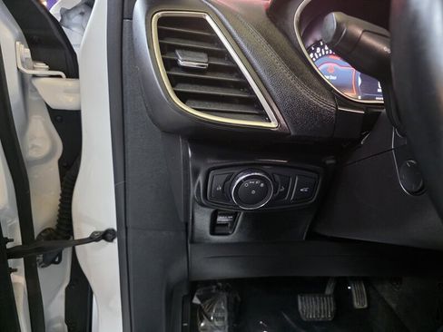 Used 2018 Lincoln MKX Select w/ Select Plus Package image 26