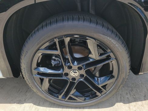 New 2026 Volkswagen Tiguan SE R-Line FWD image 32