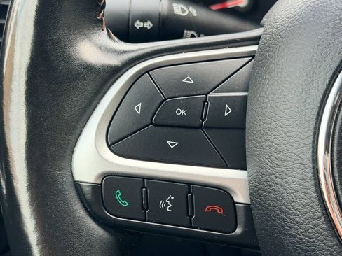 Used 2018 Jeep Compass Limited w/ Navigation Group AWD/4WD image 31