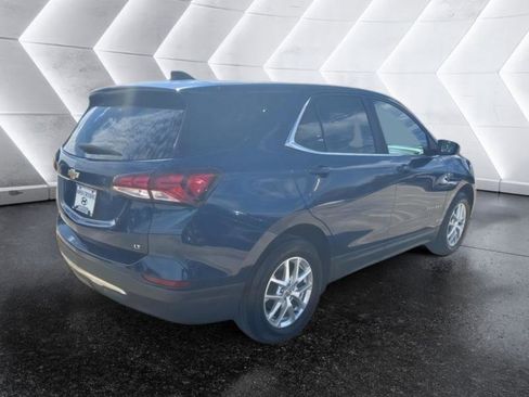 Used 2022 Chevrolet Equinox LT image 3