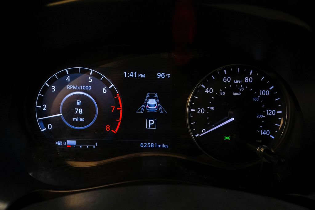 Used 2023 Nissan Kicks SR FWD image 25