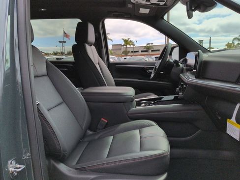 New 2026 Chevrolet Suburban RST w/ Comfort Package AWD/4WD image 29