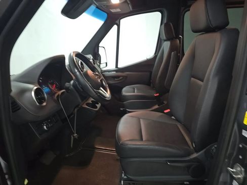 Used 2022 Mercedes-Benz Sprinter 4500 w/ Parking Package image 4