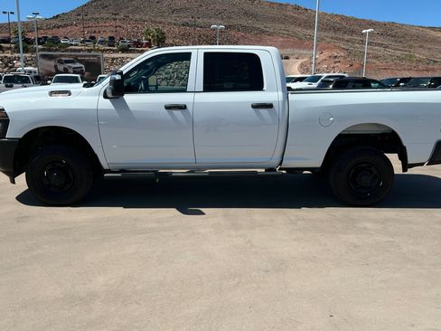 Used 2025 RAM 2500 Tradesman AWD/4WD image 2