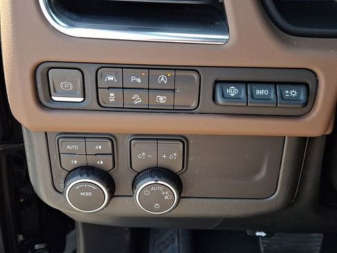 Used 2023 Chevrolet Tahoe High Country image 21