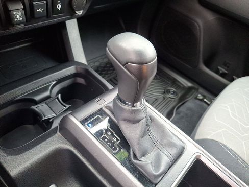 Used 2022 Toyota Tacoma TRD Sport w/ Technology Package image 14