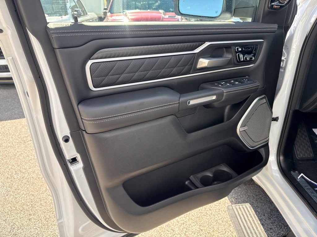 New 2027 RAM 1500 Tungsten AWD/4WD image 18