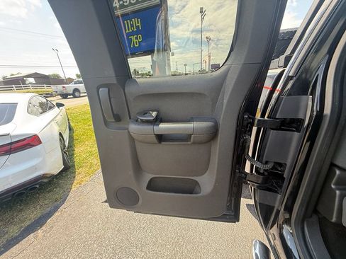 Used 2009 Chevrolet Silverado 1500 LT w/ Power Pack Plus AWD/4WD image 20