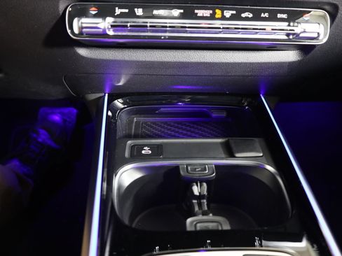 Certified 2025 Mercedes-Benz GLB 250 4MATIC image 30