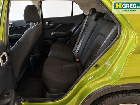 Used 2020 Hyundai Venue SE FWD image 16