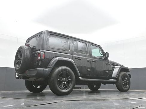 Used 2020 Jeep Wrangler Unlimited Sahara AWD/4WD image 34