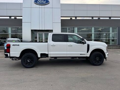New 2026 Ford F350 Lariat w/ Black Appearance Package image 36