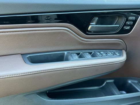New 2026 Honda Odyssey Touring image 10
