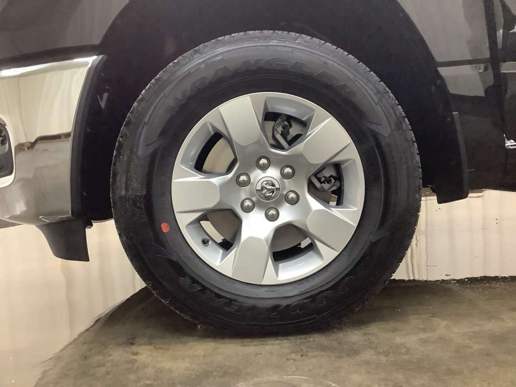 New 2026 RAM 1500 Tradesman AWD/4WD image 24