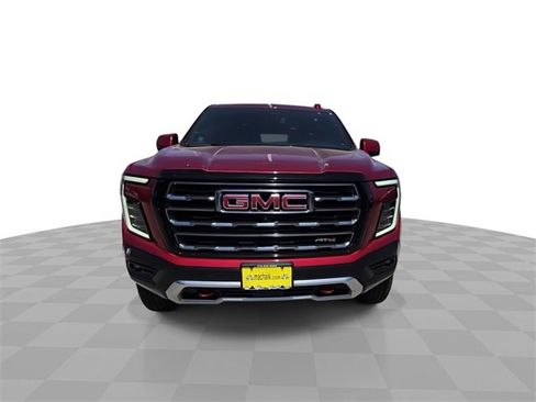 Used 2025 GMC Yukon AT4 image 3