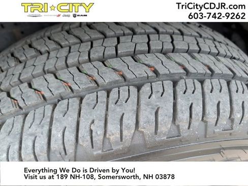 Used 2016 Toyota Tacoma Limited w/ Towing Package image 35