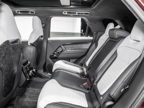 Used 2025 Land Rover Range Rover Sport SV Edition Two AWD/4WD image 19