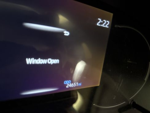 Used 2023 Toyota RAV4 XLE Premium image 5