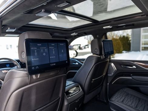 Used 2021 Cadillac Escalade Sport Platinum image 10