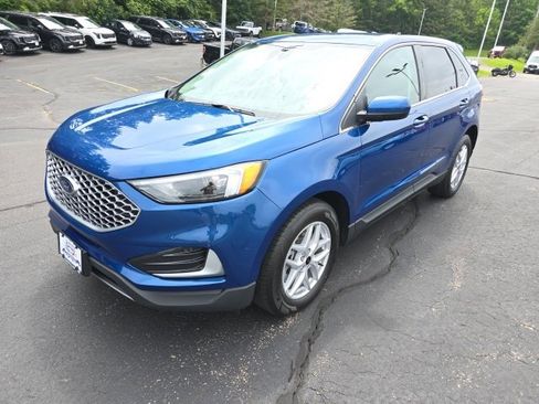 Certified 2024 Ford Edge SEL image 3