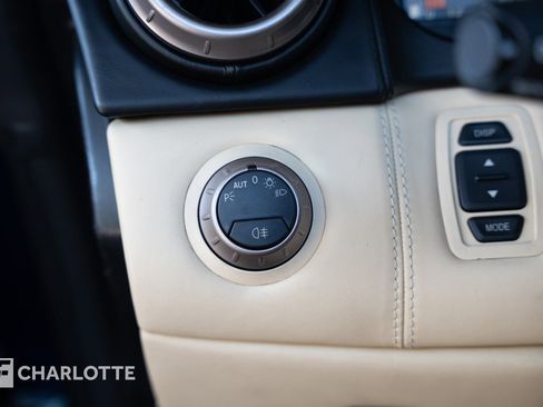 Used 2011 Ferrari California image 26