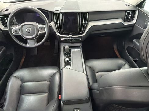 Used 2024 Volvo XC60 B5 Core AWD/4WD image 16