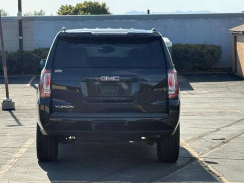 Used 2017 GMC Yukon SLE w/ Convenience Package AWD/4WD image 4
