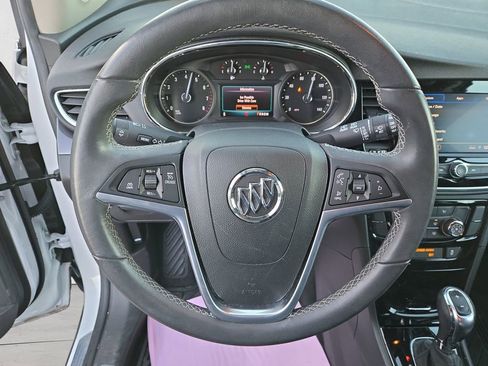 Used 2022 Buick Encore Preferred w/ Safety Package image 12