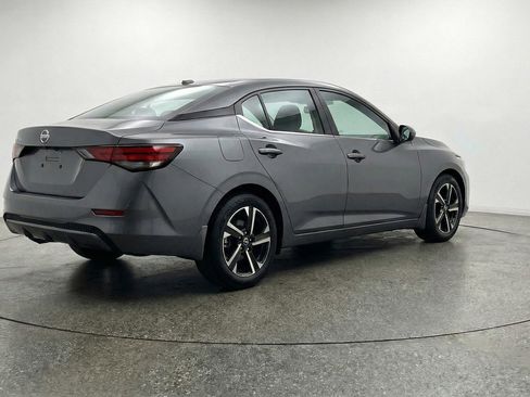 Used 2025 Nissan Sentra SV image 9