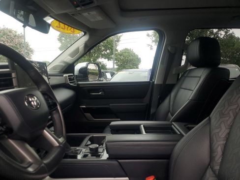 Used 2022 Toyota Tundra Limited AWD/4WD image 21