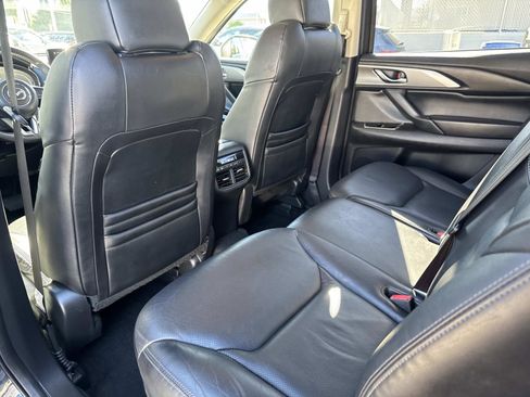 Used 2019 MAZDA CX-9 Touring image 11