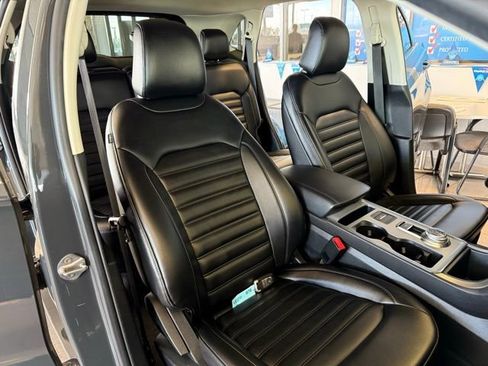 Used 2021 Ford Edge SEL image 26