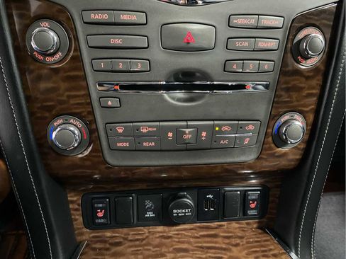 Used 2020 Nissan Armada SL w/ Premium Package image 19