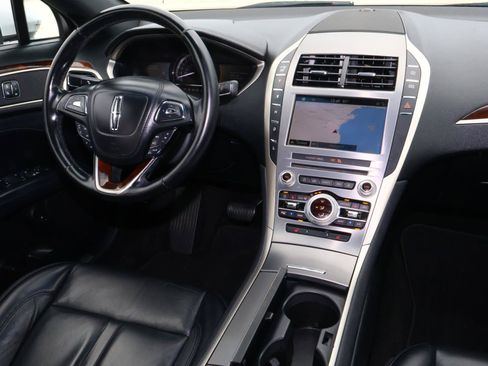 Used 2018 Lincoln MKZ Select w/ Select Plus Package FWD image 10