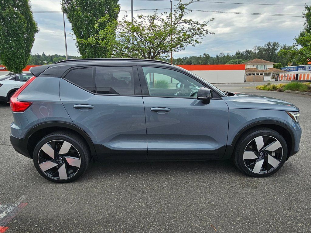 Used 2023 Volvo XC40 Recharge Ultimate AWD/4WD image 4