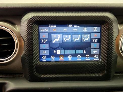 Used 2019 Jeep Wrangler Unlimited Sahara AWD/4WD image 19