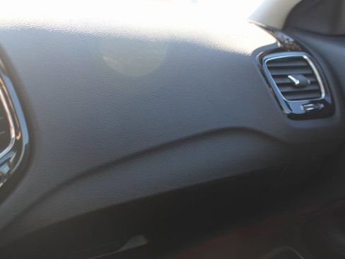 Used 2020 Jeep Compass Latitude image 24