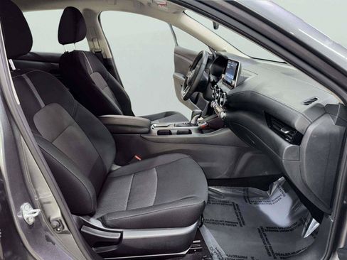 Used 2025 Nissan Sentra SV w/ All-Weather Package FWD image 27