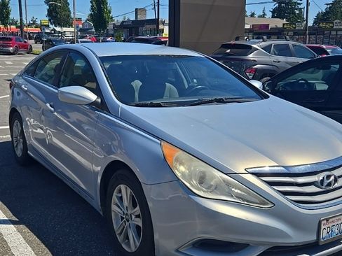 Used 2012 Hyundai Sonata GLS w/ Popular Equipment Pkg FWD image 6